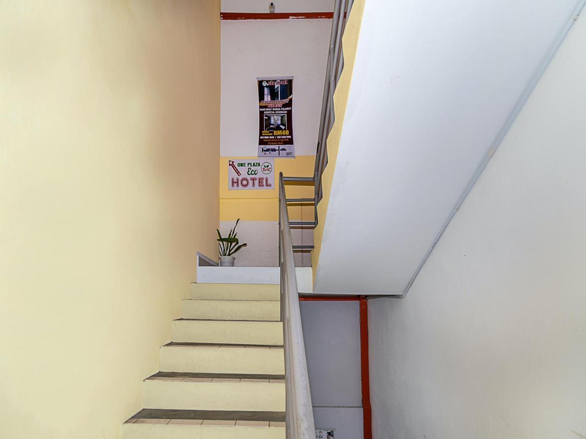 Spot On 90042 One Plaza Eco Hotel Keningau Exterior photo